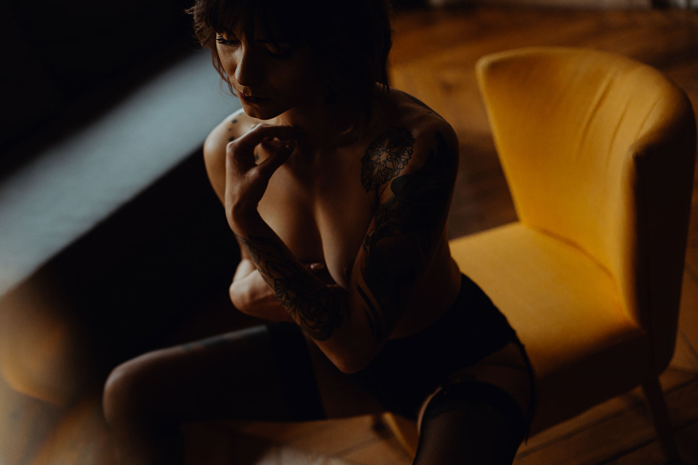 seance-photo-intime-boudoir-femme-seule-a-bordeaux-photographe-blueberry-corner-(32-sur-173) Bientôt de nouveaux reportages photos intimes