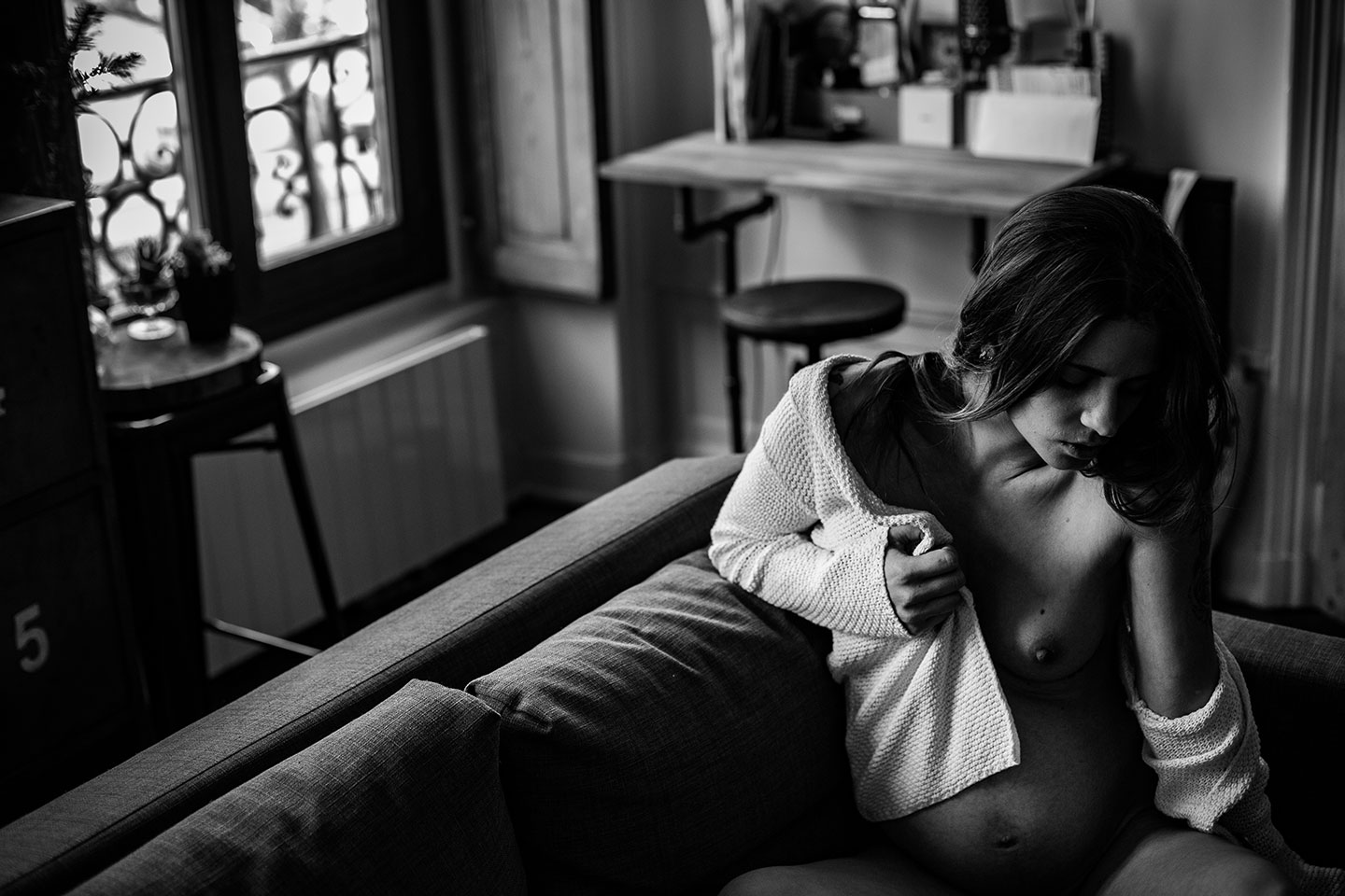seance-photo–grossesse-intime-boudoir-lyon-photographe-blueberry-corner-(29-sur-55) Séance photo grossesse intime. Une séance photo de grossesse, intime